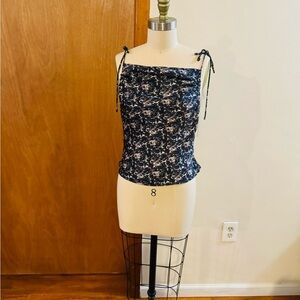 FREE PEOPLE intimate woman